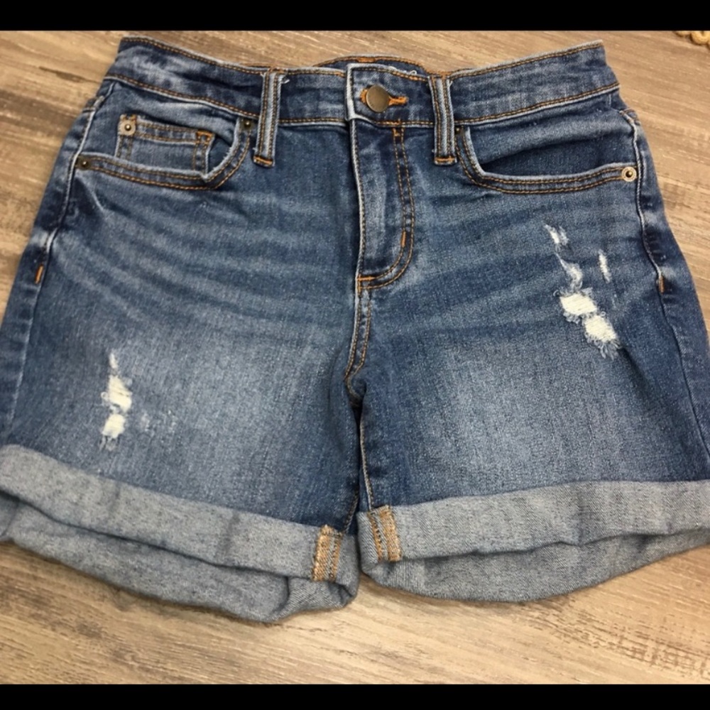 Universal Thread Shorts